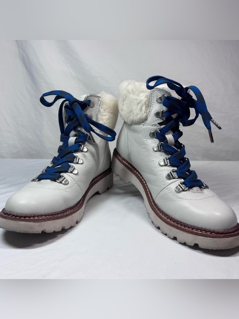 Bionica Danie women’s ankle boots in Ivory
Women’s US size 8 / EU 39